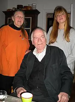 Инга Бранд (слева) со своим мужем и внучкой