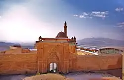 Ворота во двор