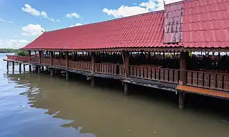 Ресторан над водой