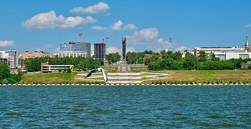 Вид из акватории пруда