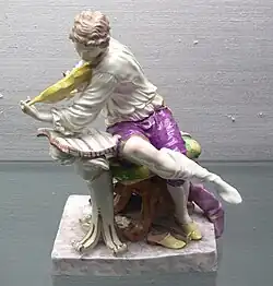 И. В. Бейер. Скрипач. Фарфор