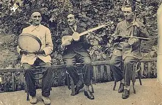 Ансамбль мугаматиста Джаббара Каръягдыоглы. Кеманчист справа