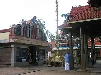 Вход в главный храм