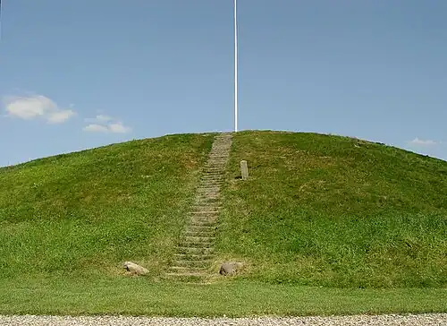 Северный курган в Еллинге, «могила Тиры»