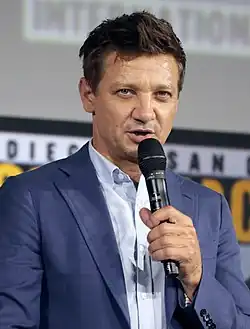 Реннер на Comic-Con 2019