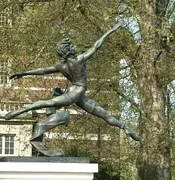 Прыжок, бронза. Миллбанк, Вестминстер, Лондон