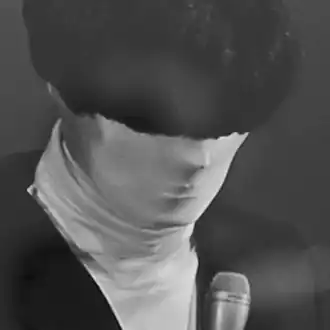 Кадр из клипа «You're So Cool»