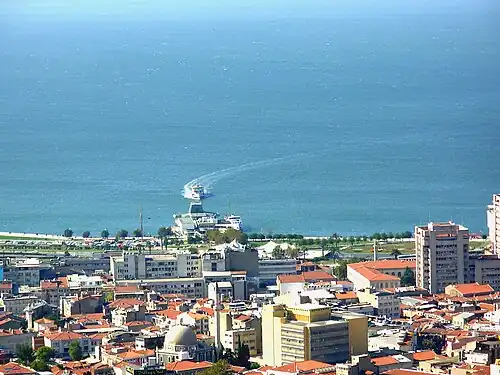 Мечеть на панораме города