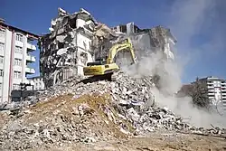  Разрушенное здание в Газиантепе