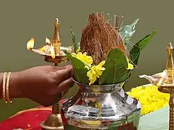 Мангала-калаша для пуджи в честь Лакшми