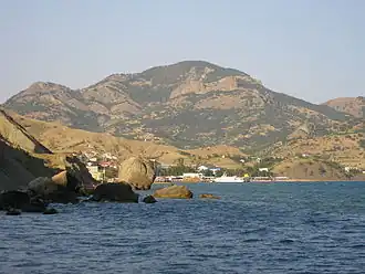 Вид на Карадаг со стороны Лисьей бухты