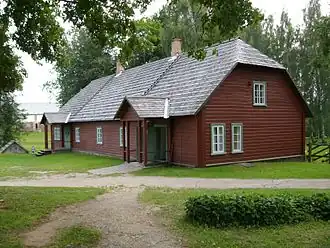 Сельская школа в музее под открытым небом Карилатси