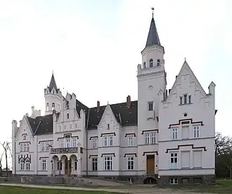 Вид замка с восточной стороны