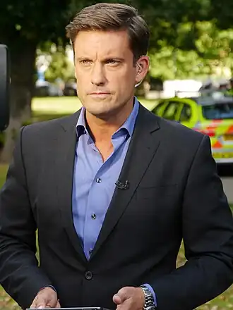 Кир Симмонс освещает события после взрыва на станции лондонского метро Парсонс-Грин[англ.]