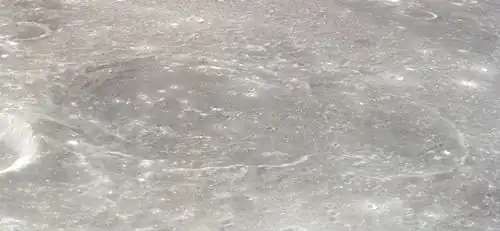 Кратеры Кисс и Видманштеттен. Снимок с борта Аполлона-12.