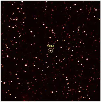 TrES-2 снятая с помощью телескопа Кеплер. Северный полюс мира слева.