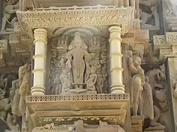 Вайкунтха, фасад храма Читрагупты. Кхаджурахо, IX—XIII века.