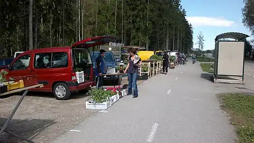 Поселковый рынок