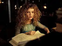 Кирстен Данст в роли Клодии в кинофильме «Интервью с вампиром: Хроника жизни вампира», 1994 г.