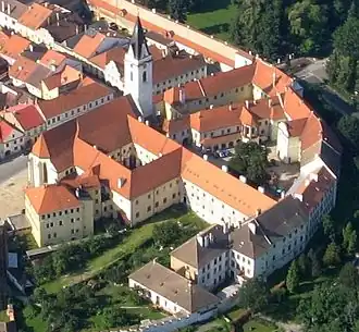 Вид на монастырь