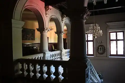 Вестибюль замка