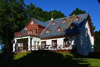 Гостевой дом «Коке», бывшая деревенская школа