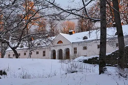 Конюшня мызы Кольк (Колга) зимой