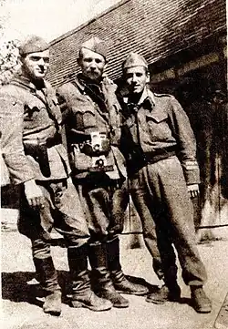 Командир 12-й Славонской дивизии Никола Демоня (слева) с членом политотдела дивизии Иваном Вондрачеком (в центре) и начальником штаба Фране Кофлером, 1944 год