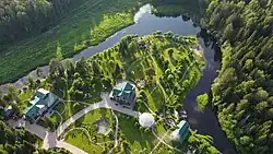 Вид с высоты птичьего полёта реки Комёлыи базы отдыха «Комёла»