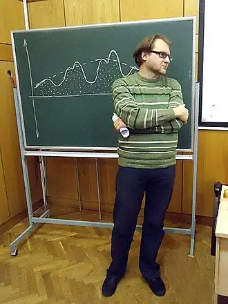 Философ и поэт Константин Бандуровский на конференции «Власть Маршрута» (соорганизаторы Русская антропологическая школа и Крымский клуб), 06.12.2012.