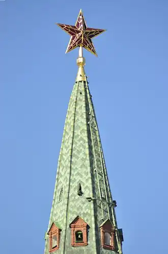 Звезда на Боровицкой башне, установлена в 1937 году
