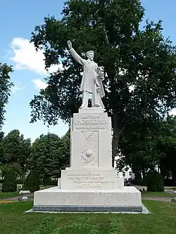 Памятник Винцасу Кудирке
