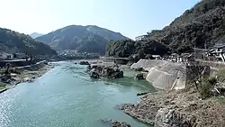 Река Кума на территории одноимённого посёлка зимой 2007 года