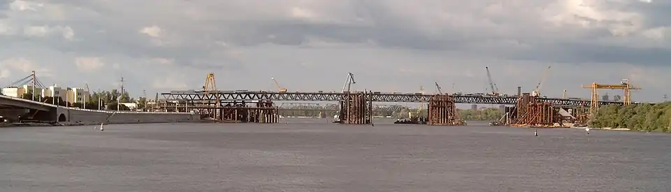 Сооружение участка, соединяющего Рыбальский полуостров и Труханов остров (2008)