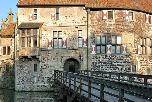 Мост, ведущий к замку