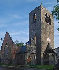 Руины церкви