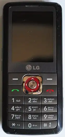 LG GM200 в чёрном цветовом оформлении