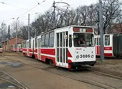 Трамвай ЛВС-86К № 3086 на веере трамвайного парка № 2 (2006 год)