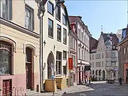 улица Кунинга в сторону площади Вана-Тург