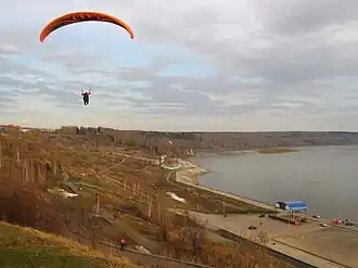 Парапланерист