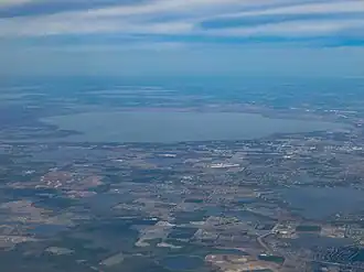 Вид на озеро Апопка с борта самолета 21 января 2012.