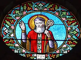 Круглый витраж в церкви Лаленда с изображением святого Фронта из Перигё