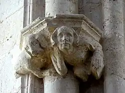 Капитель капеллы