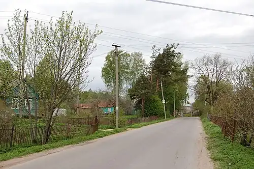 Деревня Лаврики