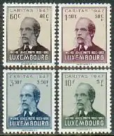 1947 (Mi #427—430; Yt #402—405): серия с портретом поэтаМ. Ленца и надписью лат. «Caritas» («Благотворительность»)