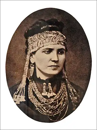 Портрет Софии Шлиман в «Уборе Елены» из «Клада Приама». Фото 1874 года