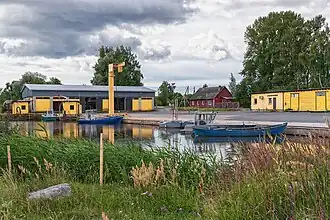 Порт в деревне Линди