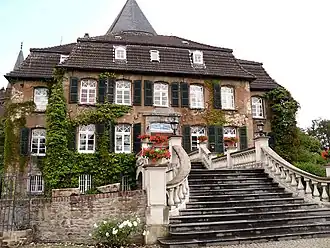 Водный замок Линнеп под Ратингеном, Германия