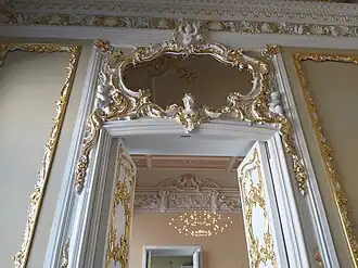 Парадная анфилада второго этажа, детали