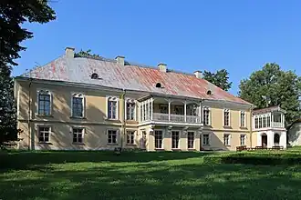 Главное здание мызы Лоаль (Лоху) в 2022 году